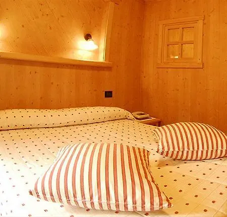 Hotel Dei Pini 4*
